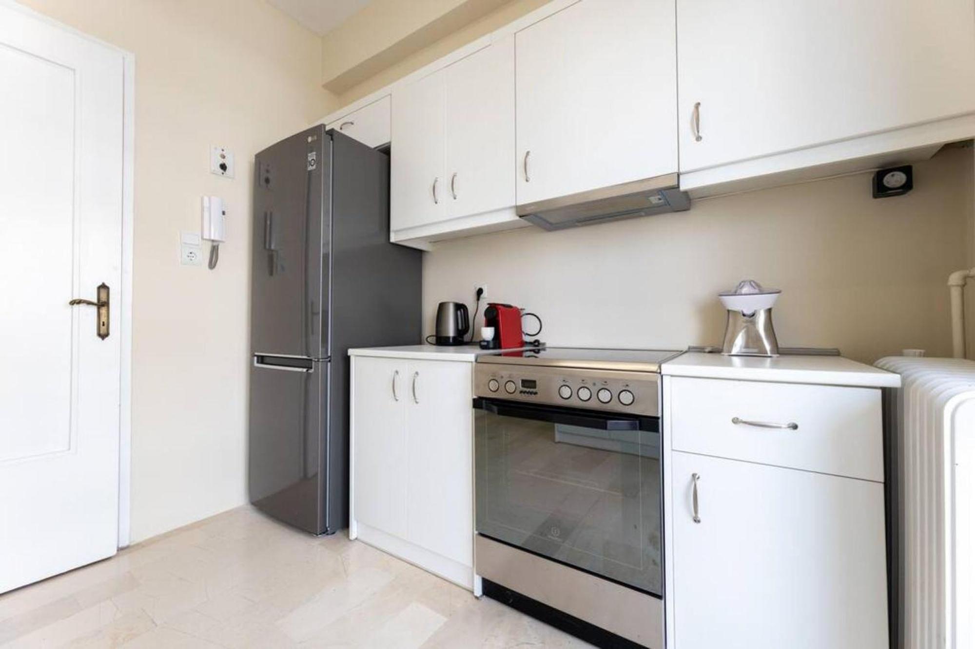 Amfitritis Family Lux Apartment At Palaio Faliro Athen Eksteriør billede